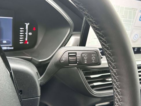 Used 2023 Ford Escape SE image 24