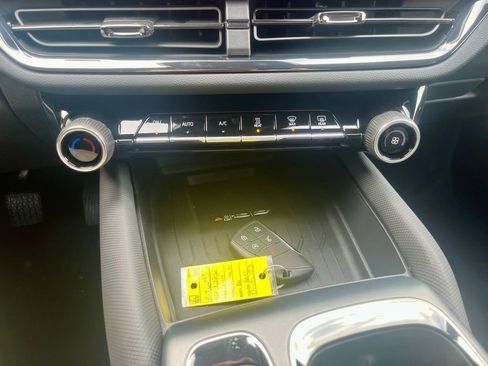 New 2026 Chevrolet Equinox EV RS image 14