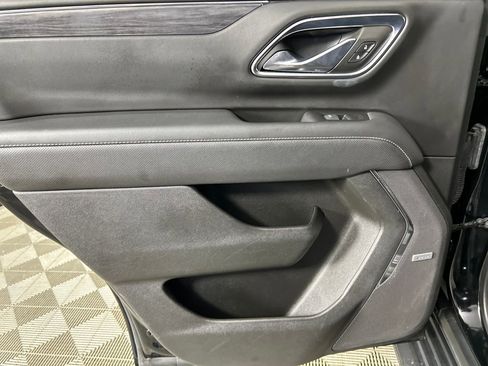 Used 2023 GMC Yukon SLT image 16