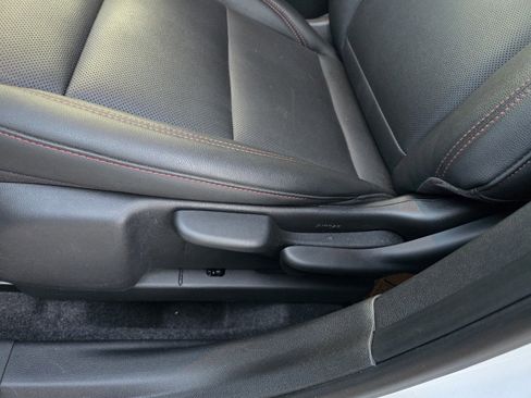 Used 2025 Chevrolet Trax RS w/ Sunroof Package image 22