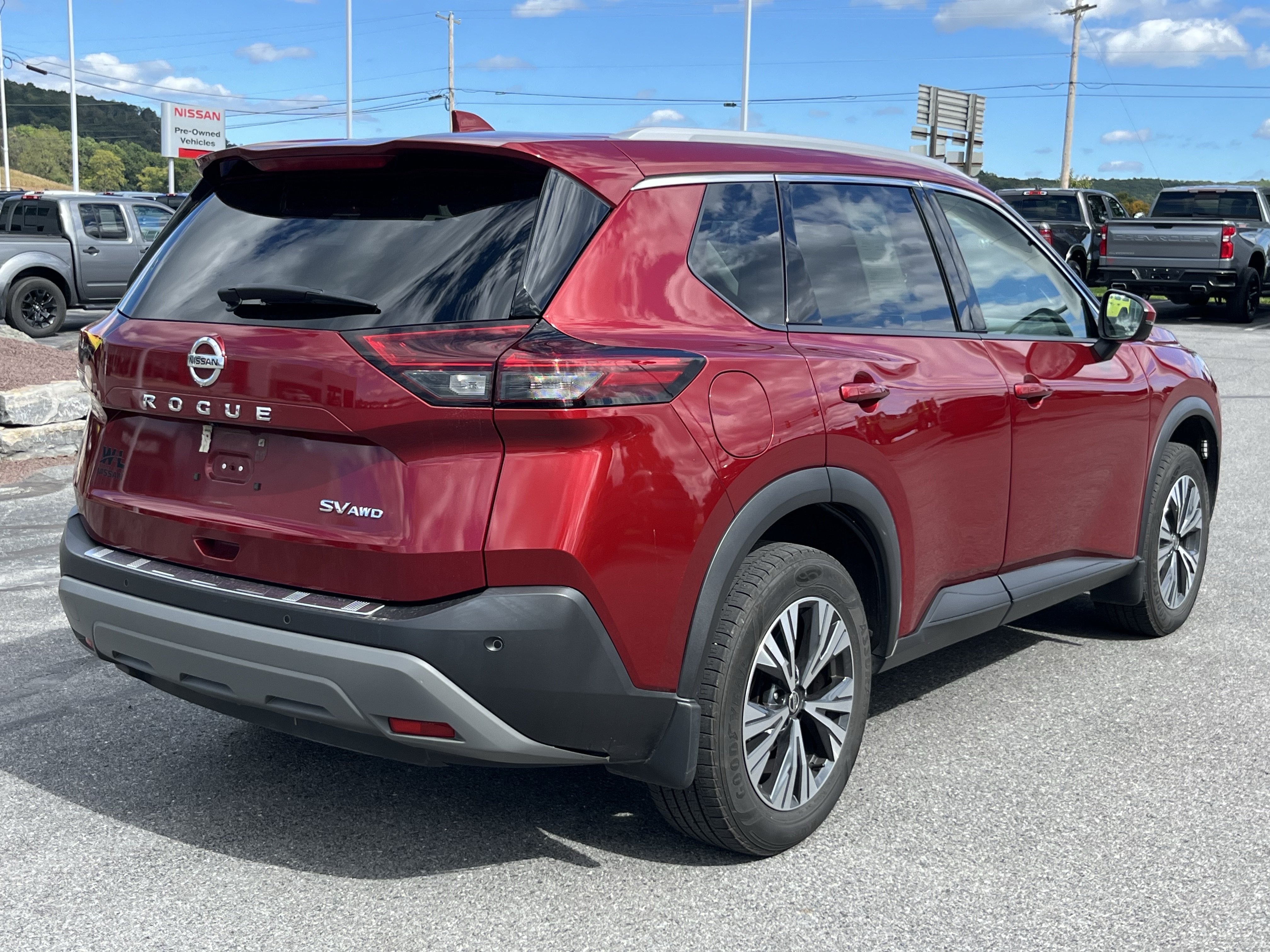 Used 2021 Nissan Rogue SV w/ Premium Package AWD/4WD image 5