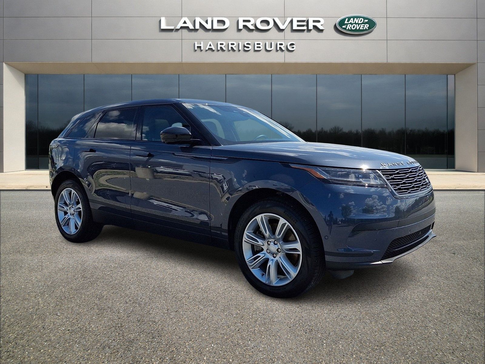 Used 2026 Land Rover Range Rover Velar S AWD/4WD image 3