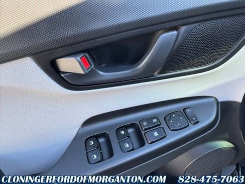 Used 2023 Hyundai Kona SEL image 22