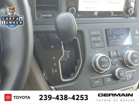 Certified 2018 Toyota Sienna LE FWD image 28