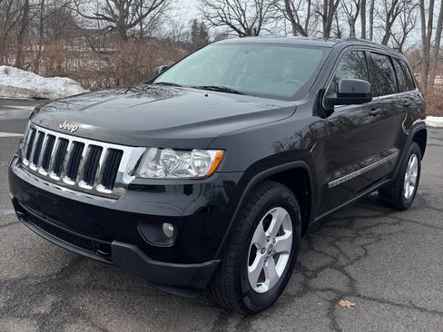 Used 2012 Jeep Grand Cherokee Laredo image 1