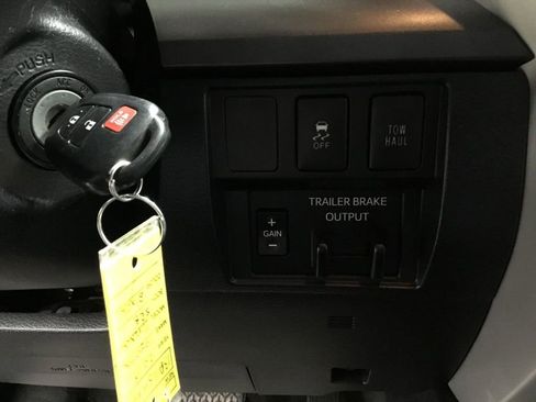 Used 2019 Toyota Tundra SR5 image 9