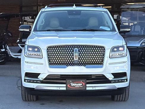 Used 2020 Lincoln Navigator Reserve w/ Luxury Package image 2