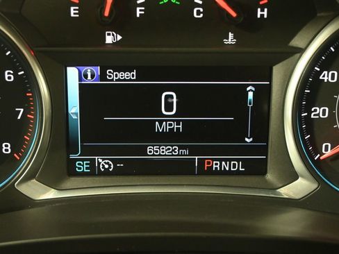 Used 2017 Chevrolet Malibu LT image 25