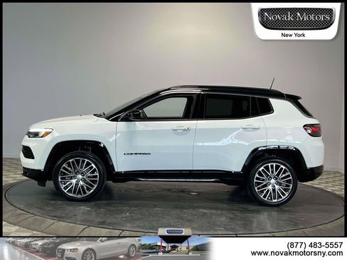 Used 2023 Jeep Compass Limited w/ Elite Group AWD/4WD image 5