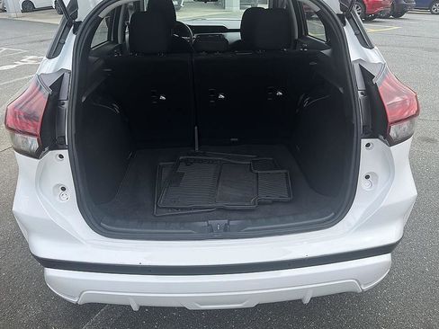 Certified 2024 Nissan Kicks SV image 23