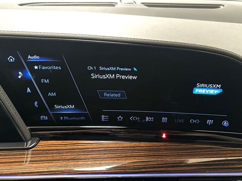 Used 2023 Cadillac Escalade Premium Luxury w/ Performance Package AWD/4WD image 23