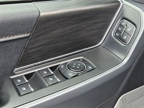 Used 2024 Ford F150 Lariat w/ Equipment Group 502A High image 32