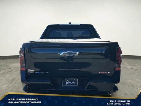 Certified 2025 Chevrolet Silverado EV RST AWD/4WD image 5