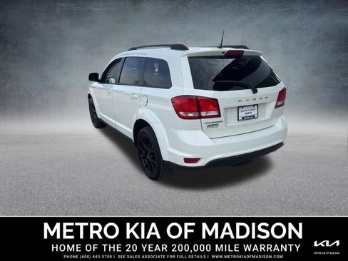 Used 2019 Dodge Journey SE w/ Blacktop Package image 4