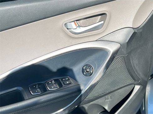 Used 2017 Hyundai Santa Fe Sport image 11