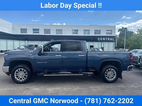 Used 2024 Chevrolet Silverado 2500 LTZ w/ LTZ Premium Package AWD/4WD image 2