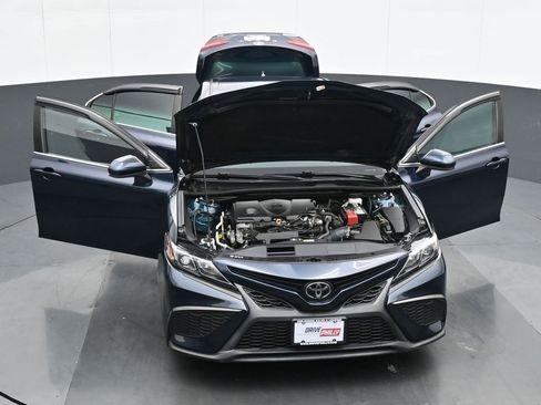 Used 2021 Toyota Camry SE FWD image 34