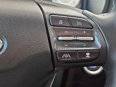 Used 2023 Hyundai Kona Limited w/ Cargo Package FWD image 24