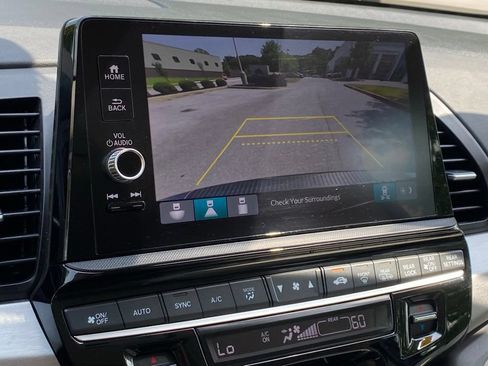 Used 2025 Honda Odyssey EX-L image 16