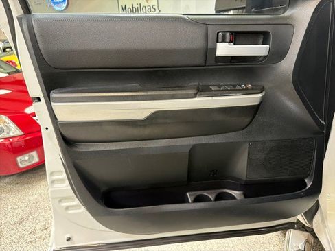 Used 2016 Toyota Tundra SR5 w/ SR5 Upgrade Package image 16