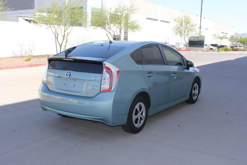 Used 2015 Toyota Prius Two FWD image 5