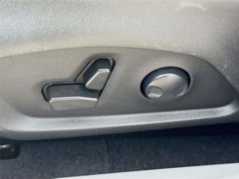 Used 2023 Jeep Compass Limited AWD/4WD image 21