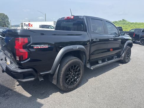 Used 2024 Chevrolet Colorado Trail Boss w/ Advanced Trailering Package AWD/4WD image 3