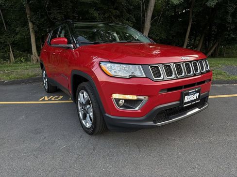 Used 2018 Jeep Compass Limited w/ Navigation Group AWD/4WD image 2