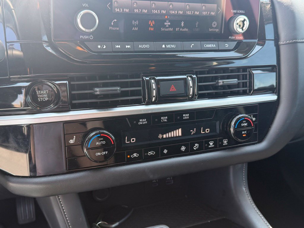 Used 2025 Nissan Pathfinder SV AWD/4WD image 24