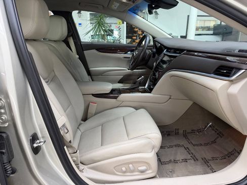 Used 2016 Cadillac XTS Luxury w/ Driver Awareness Package AWD/4WD image 17