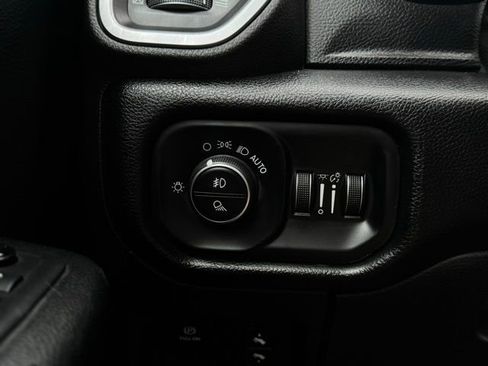 Used 2019 RAM 1500 Big Horn image 26