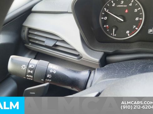 Used 2025 Subaru Crosstrek 2.0i Premium w/ Convenience Package #2 image 15