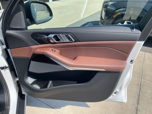 New 2026 BMW X5 xDrive50e w/ Climate Comfort Package image 17