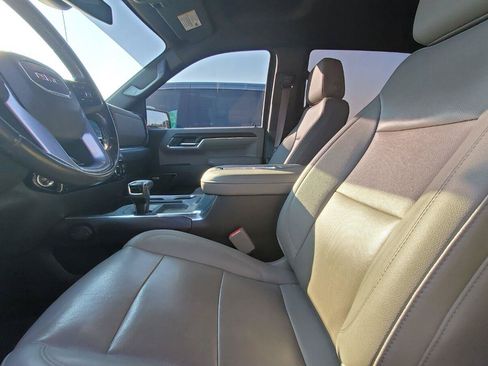 Used 2022 GMC Sierra 1500 SLT AWD/4WD image 3