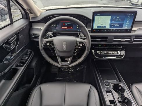 New 2026 Lincoln Corsair Premiere image 13