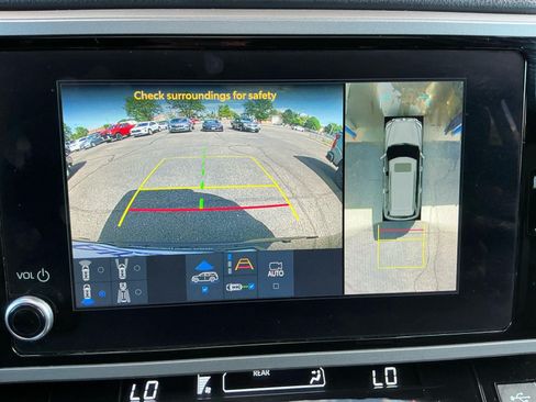Used 2025 Toyota Sequoia SR5 AWD/4WD image 18