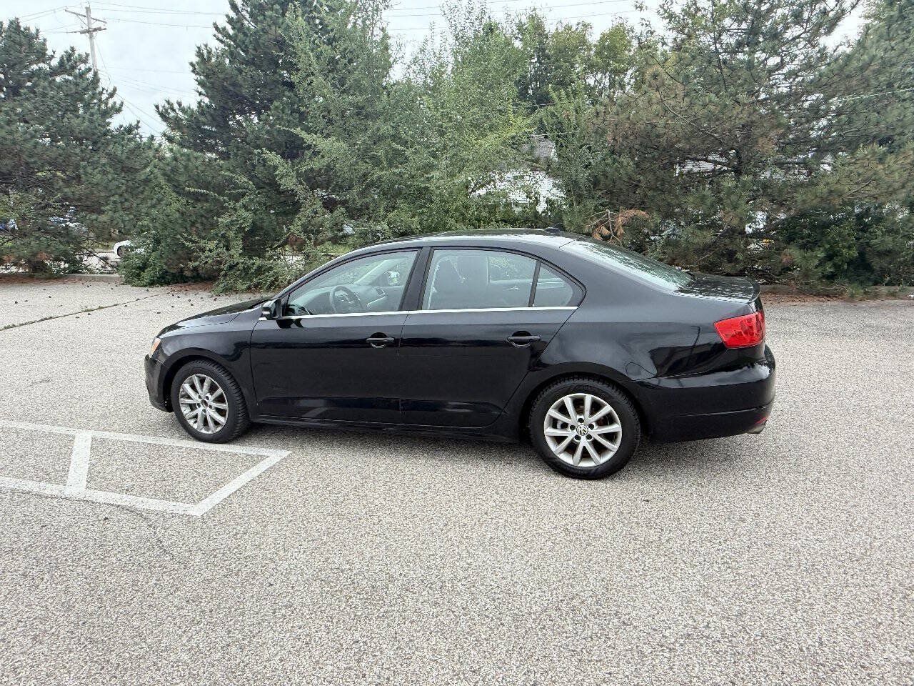 Used 2014 Volkswagen Jetta SE FWD image 2