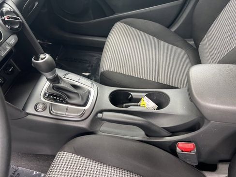 Used 2019 Hyundai Kona SE image 15