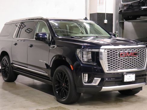 Used 2021 GMC Yukon XL Denali w/ Denali Ultimate Package image 7