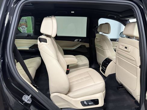 Used 2021 BMW X7 xDrive40i w/ Executive Package AWD/4WD image 30