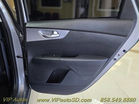 Used 2016 Kia Forte LX FWD image 14