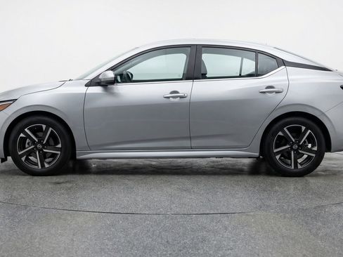 Used 2025 Nissan Sentra SV FWD image 5