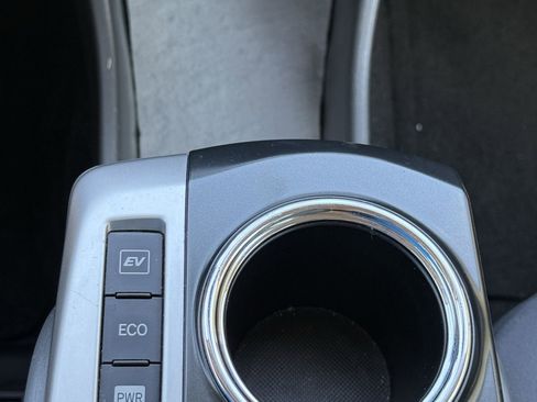 Used 2014 Toyota Prius V Three FWD image 25
