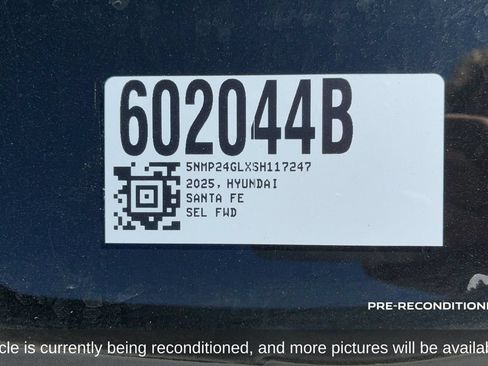 Used 2025 Hyundai Santa Fe SEL FWD image 19