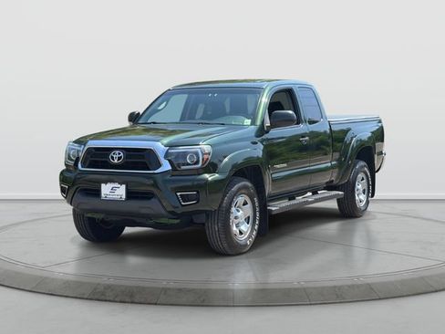 Used 2013 Toyota Tacoma 4x4 Access Cab w/ SR5 Pkg image 3