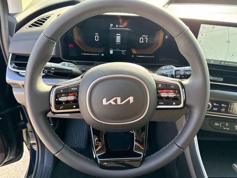 New 2026 Kia Carnival image 25