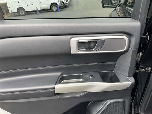 Used 2020 Ford Explorer XLT w/ Equipment Group 202A image 24