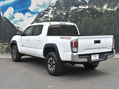 Certified 2023 Toyota Tacoma TRD Off-Road AWD/4WD image 9