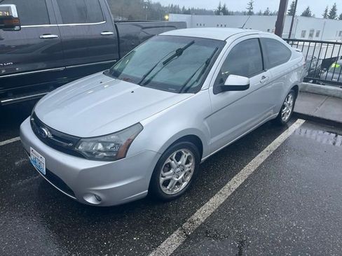 Used 2009 Ford Focus SE image 3