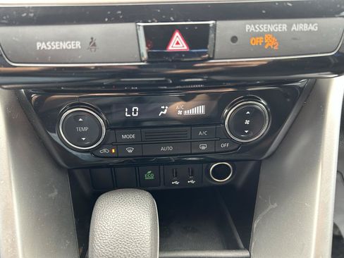 Used 2019 Mitsubishi Eclipse Cross LE AWD/4WD image 24